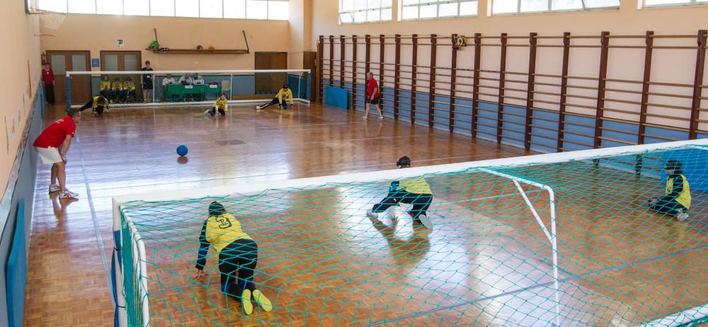 El III Encuentro de Escuelas Deportivas en Alicante ha reunido a deportistas con discapacidad visual