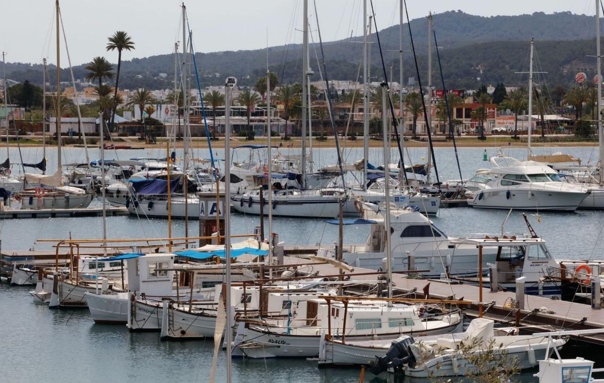 El puerto es uno de los lugares más fotografìados de Sant Antoni. | J.A. RIERA