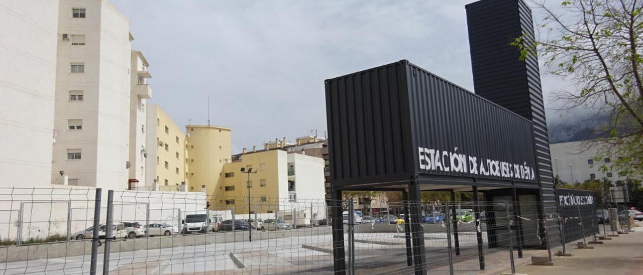 Dénia abrirá la estación de autobuses de barracones en el Puente de Mayo