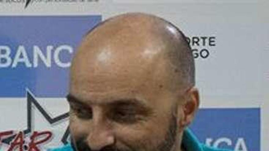 Lino López, entrenador del Ferrol.