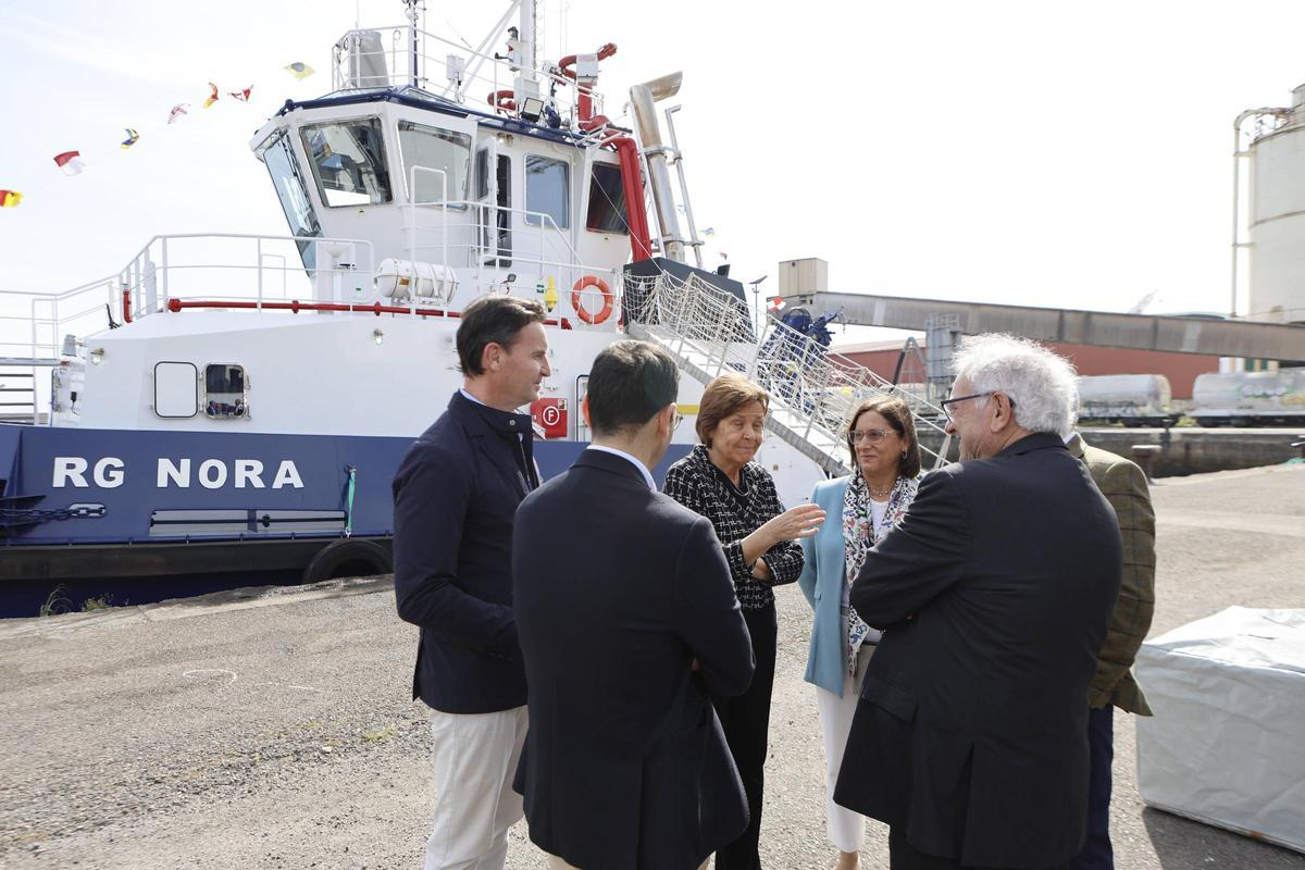 El amadrinamiento del "RG Nora" en el Puerto de Gijón, en imágenes El amadrinamiento del "RG Nora" en el Puerto de Gijón, en imágenes