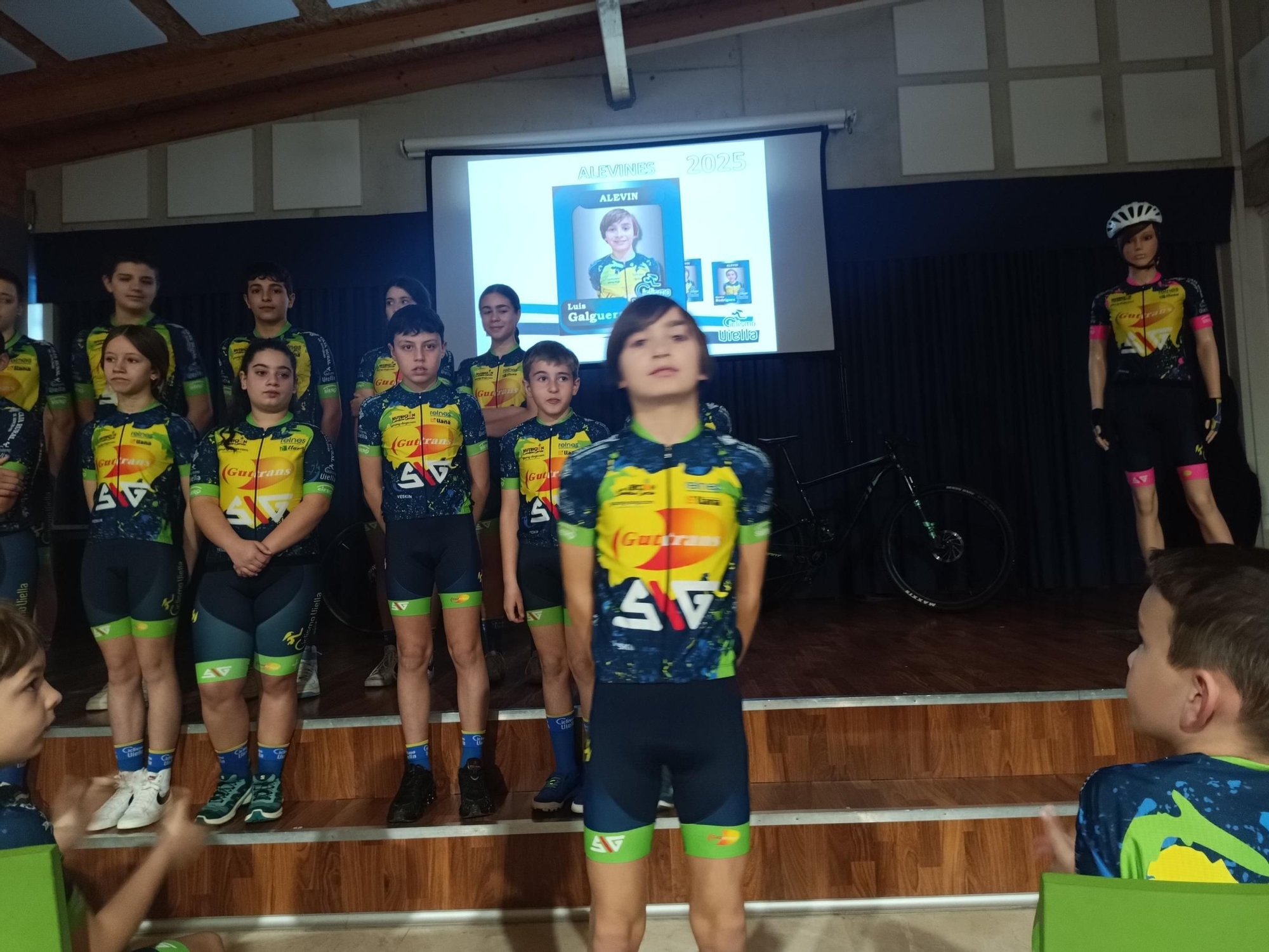 La Escuela de Ciclismo de Viella celebra su Gala Presentación de Temporada