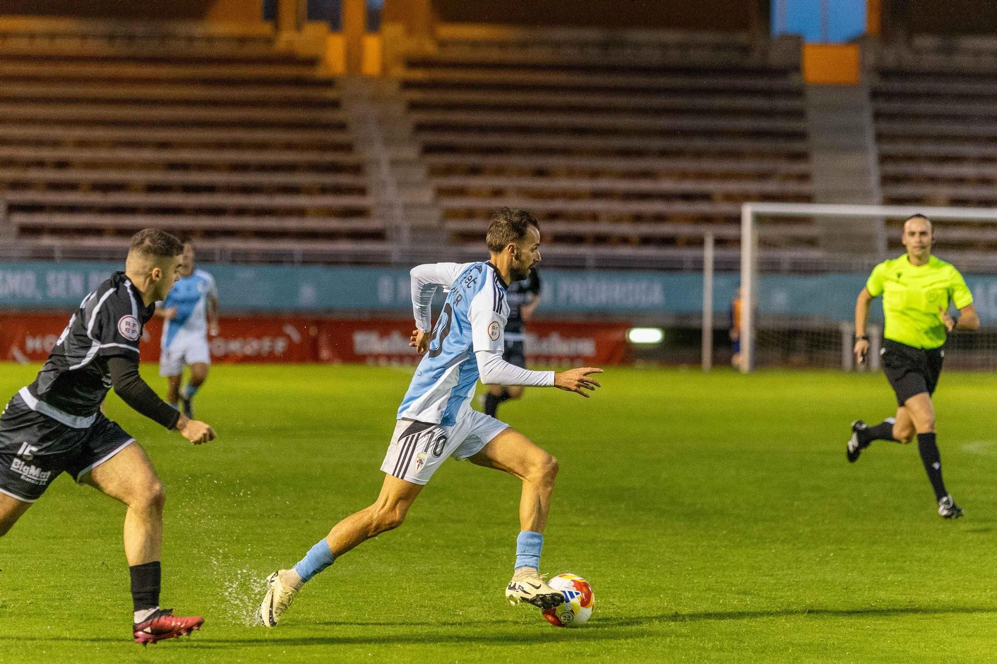 Agónico triunfo del Compostela ante el Noya