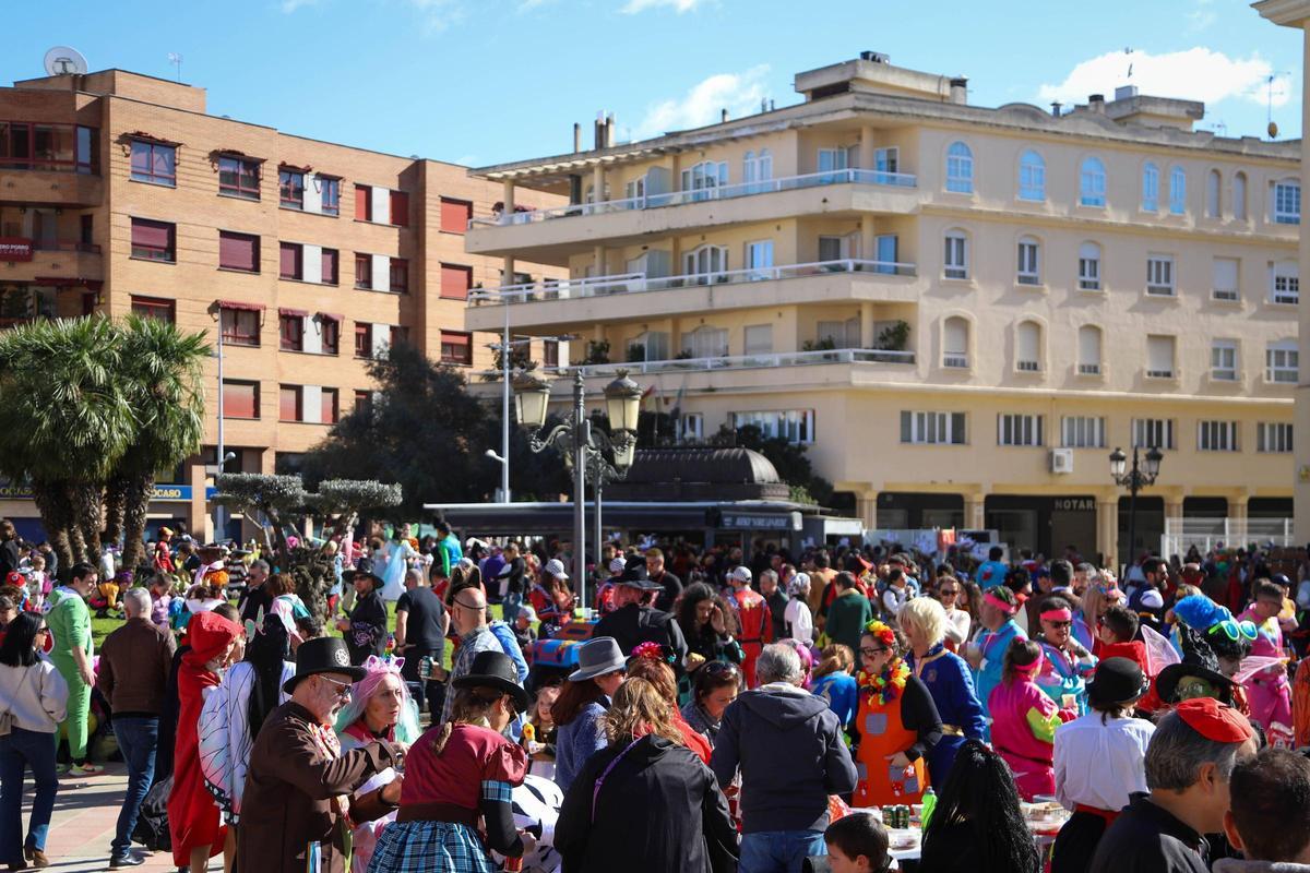 Ambiente en la plaza de San Atón, el sábado al mediodía.