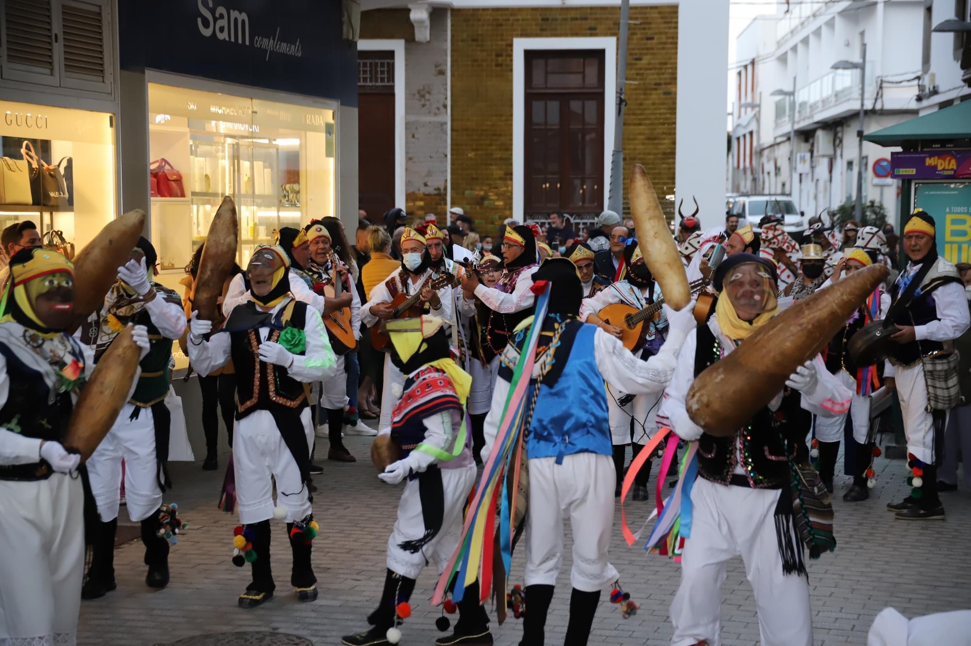 Comparsas y carnaval tradicional en el Carnaval de Arrecife 2022