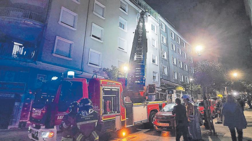 El incendio desatado en el nº 6 de la calle Alfonso X el Sabio, el pasado 11 de octubre.