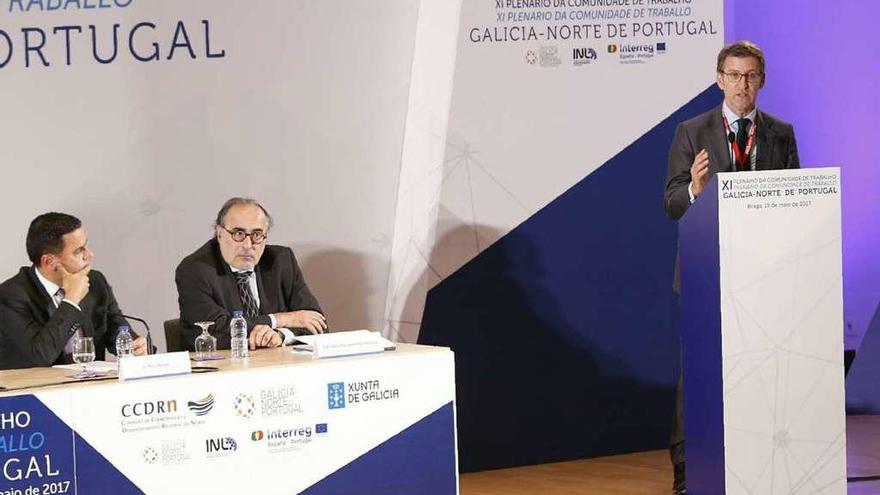 Feijóo durante su intervención ayer en el plenario de la Comunidad de Trabajo Galicia-Norte de Portugal.