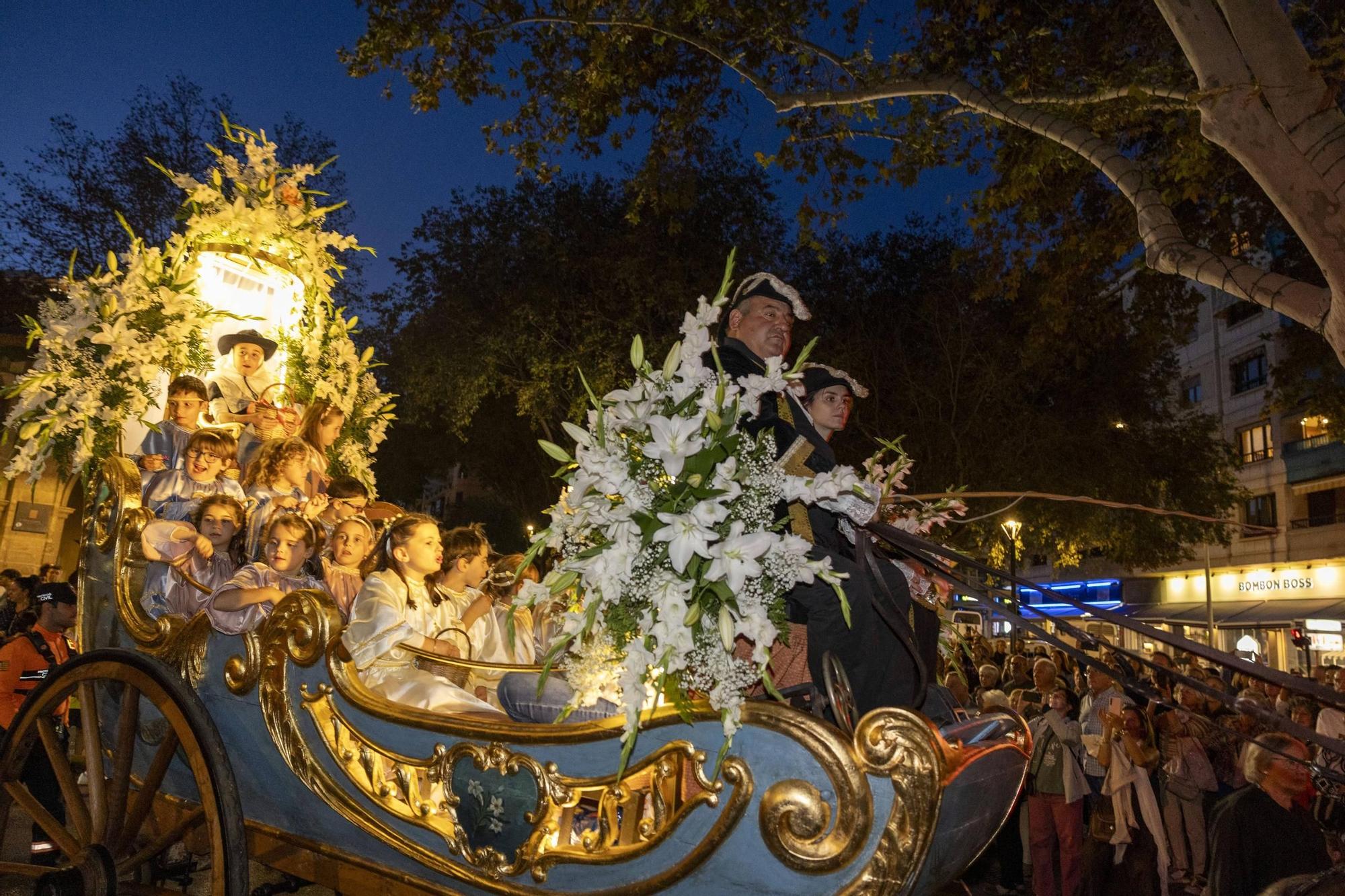 Así ha sido el desfile del Carro Triunfal de santa Catalina Tomàs