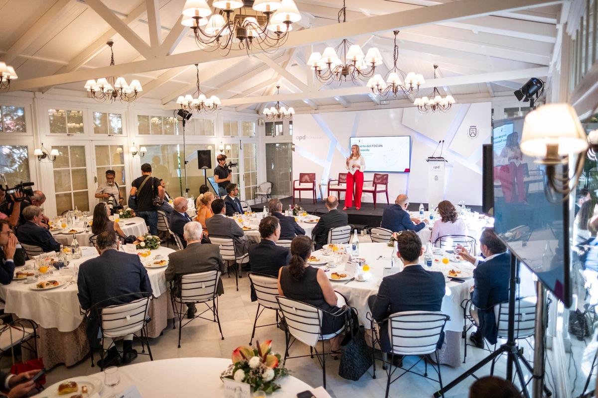 Desayuno coloquio 'De la inversión al impacto: la transformación de Tenerife'