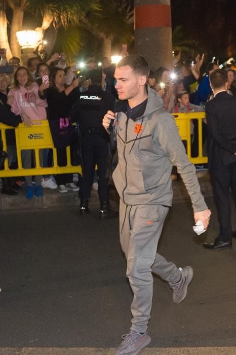 28-02-2018 LAS PALMAS DE GRAN CANARIA. Llegada del FC Barcelona al Hotel Santa Catalina. Fotógrafo: ANDRES CRUZ