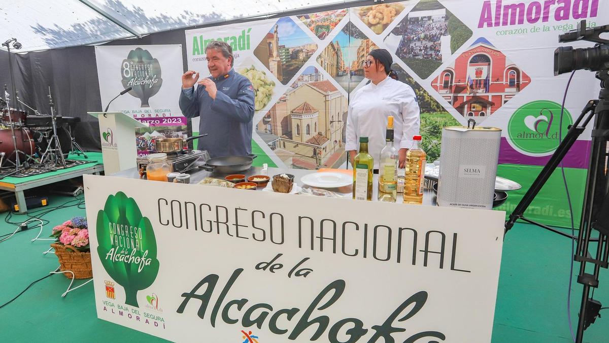 Chefs comparten sus conocimientos sobre la alcachofa en el Congreso de la Alcachofa de Almoradí