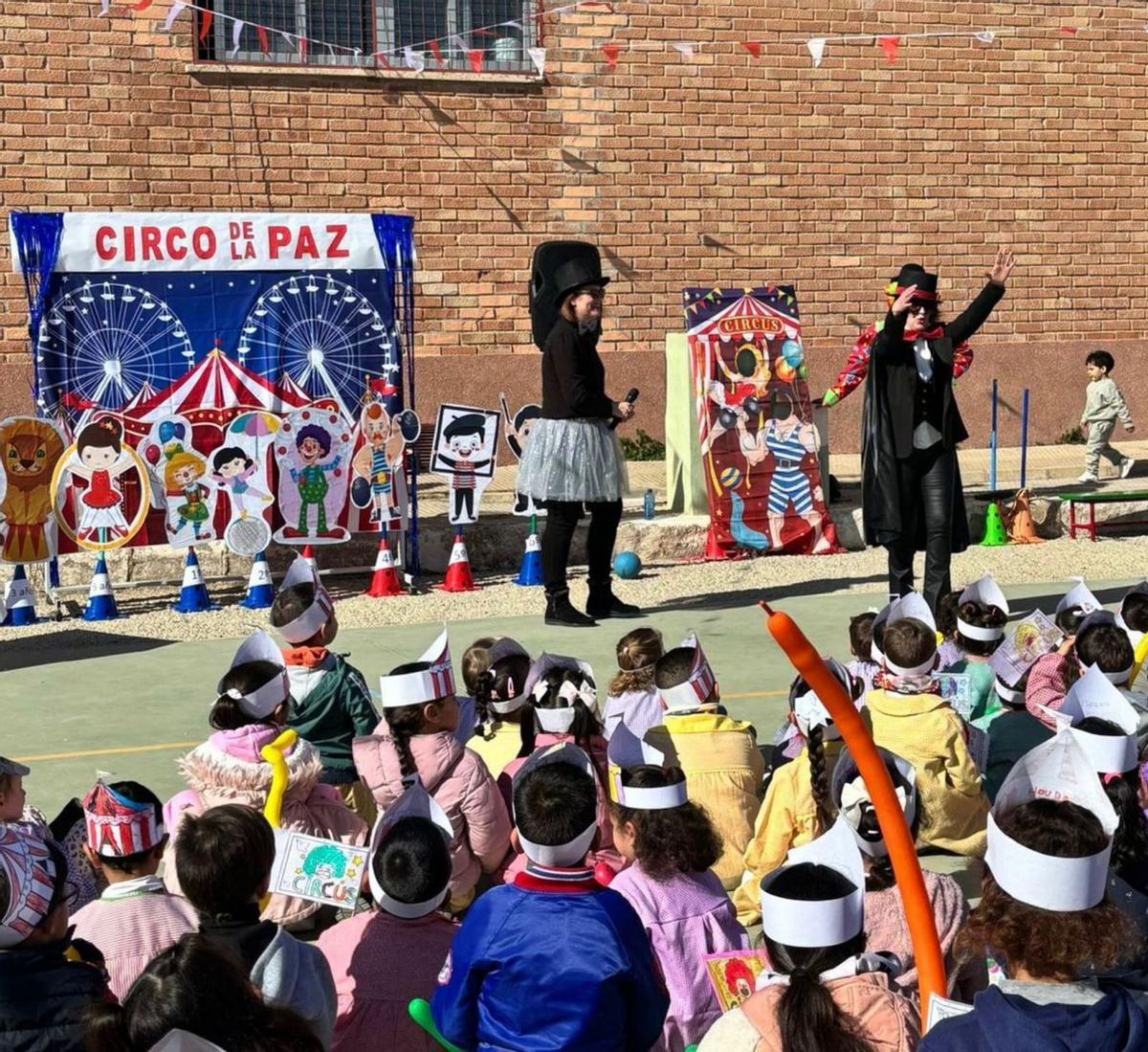 El Colegio San José Obrero lleva a cabo el ‘Circo de la Paz’