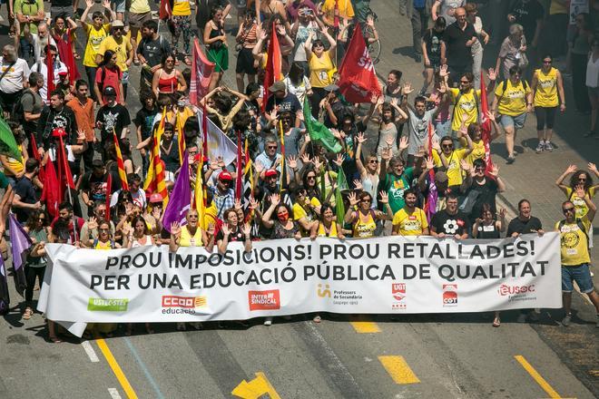 Учителя Каталонии готовятся к забастовкам из-за зарплат