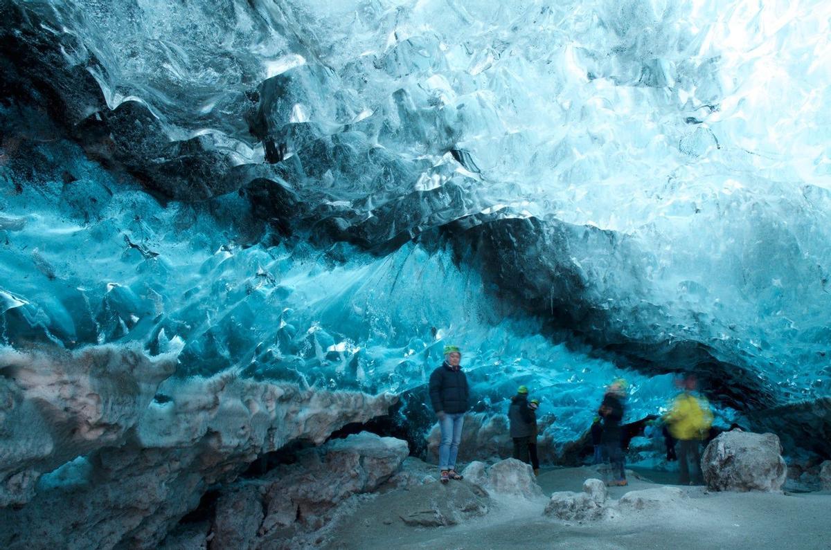Interior de una de las cuevas de hielo en Vatnajökull