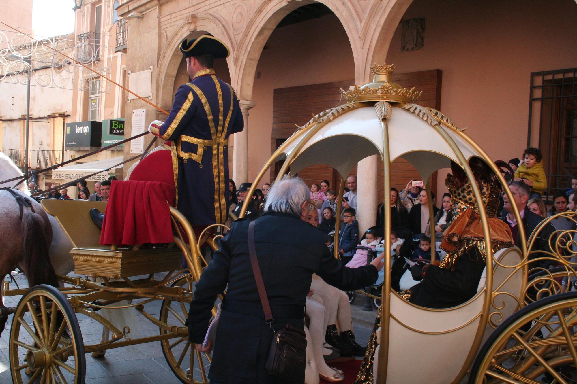 Los Reyes Magos llegan a Lorca en carroza de cuento