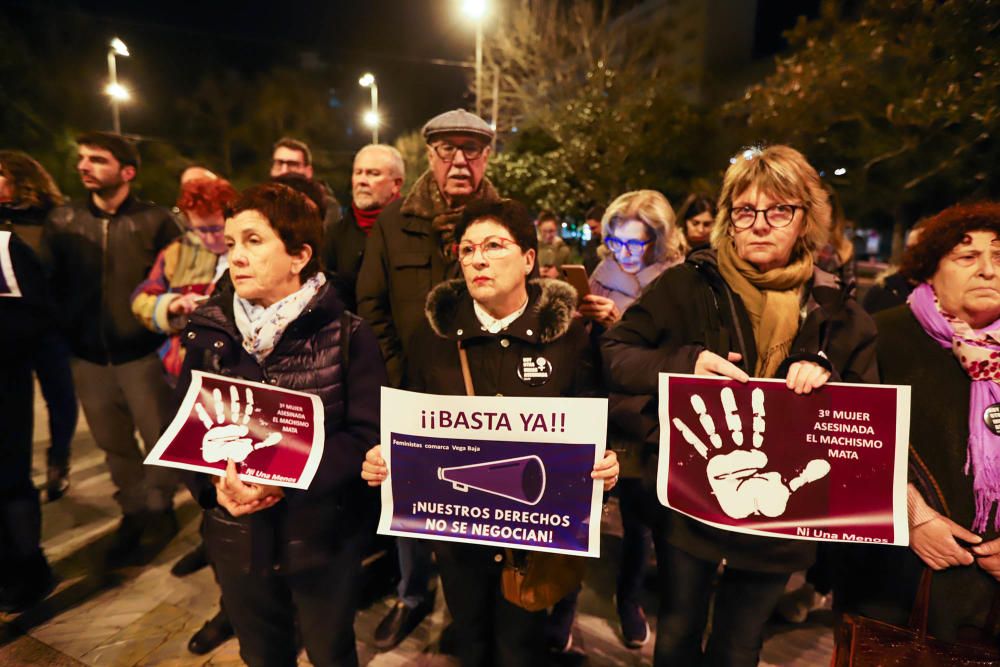 Unas doscientas personas en la Glorieta Gabriel Miró de Orihuela