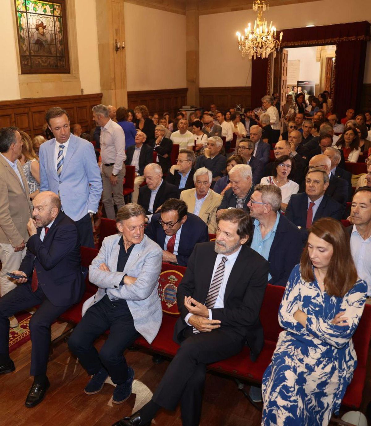 Los asistentes al acto. | MARIO CANTELI