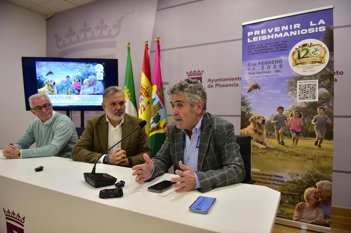 El presidente del colegio de veterinarios cacereño, Juan Antonio Vicente, este viernes.