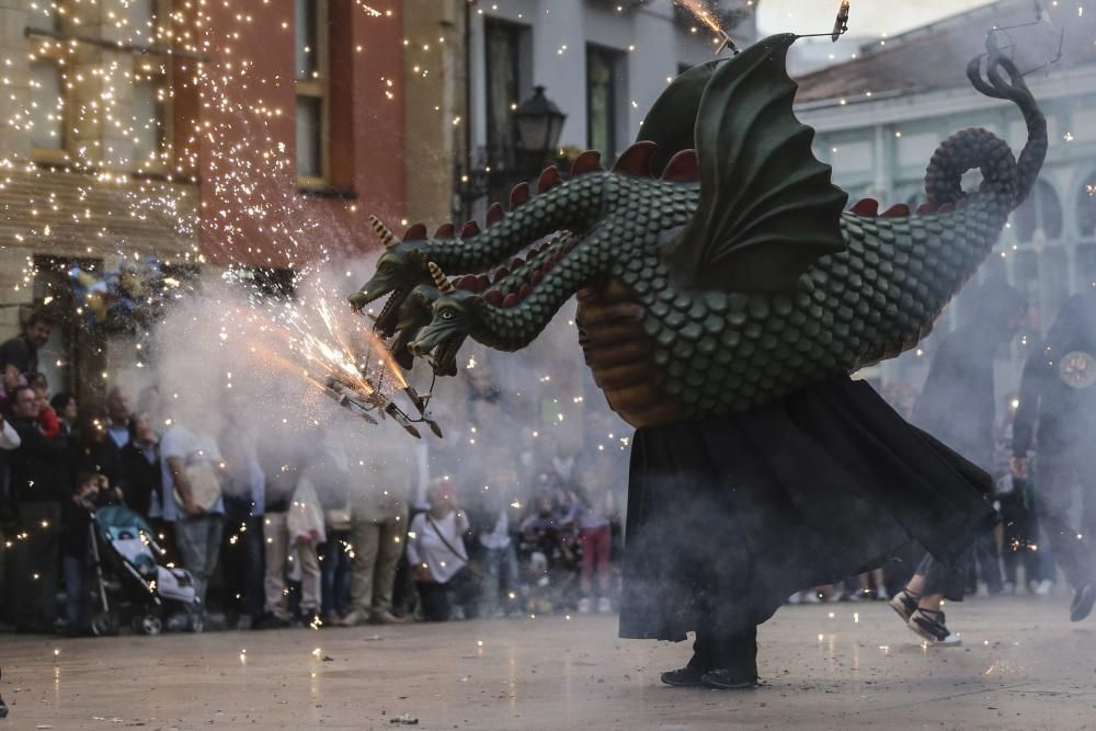 Los "correfocs" de Sarriá en Oviedo