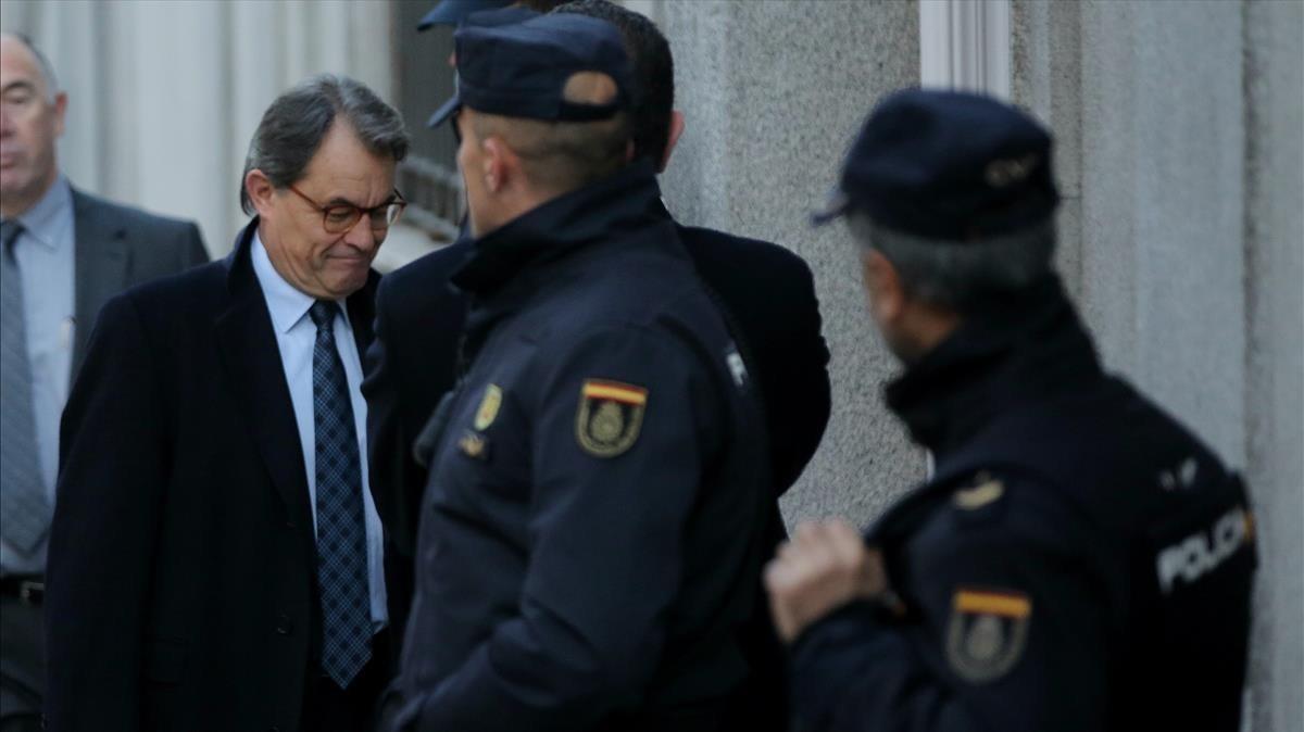 zentauroepp42212914 madrid   20 02 18    artur mas a la llegada al tibunal supre180220090737