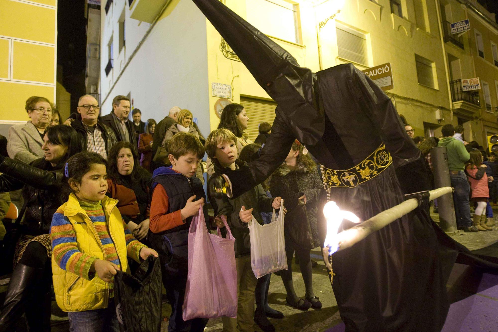 Rememora las últimas procesiones de Viernes Santo en Sagunt.