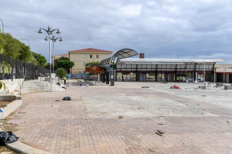 Estado de abandono del antiguo mercado de los sabores de Vecindario