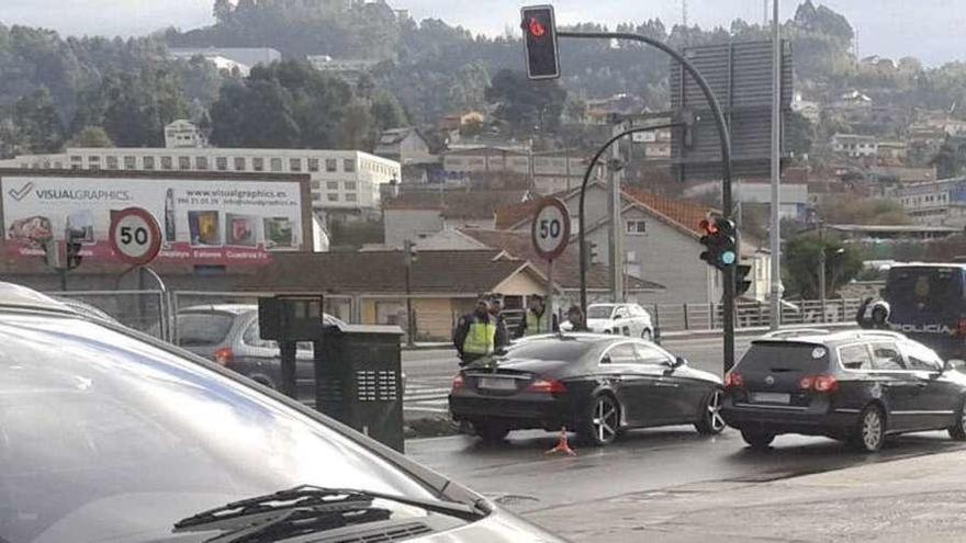 Tres apresados tras interceptar la policía un coche de alta gama a la salida de Vigo