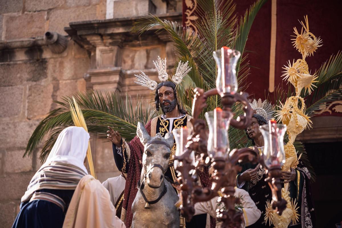 Paso de la Entrada en Jerusalén de la Cofradía Infantil.