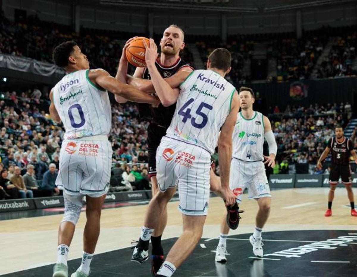 El Unicaja ya espera a Tyson Pérez y a David Kravish.