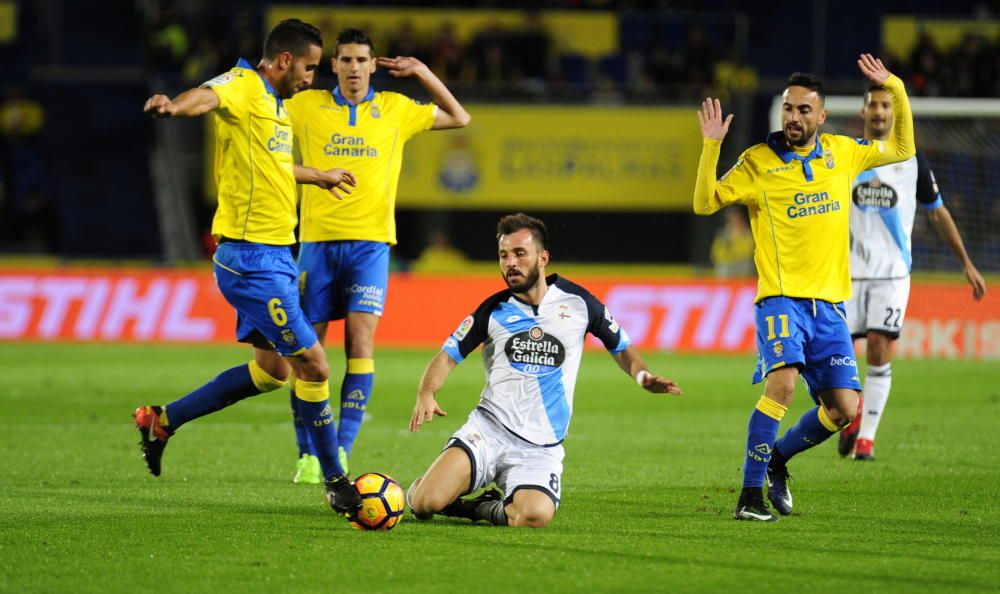 El Dépor saca un punto en casa de Las Palmas