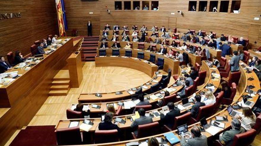 La polémica por la petición de Castellón de valencianizar los apellidos llega a Les Corts