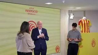 La Federació Catalana de Futbol da el pistoletazo de salida a la nueva temporada y presenta la camiseta de Catalunya: "Es la que representa a nuestro país"