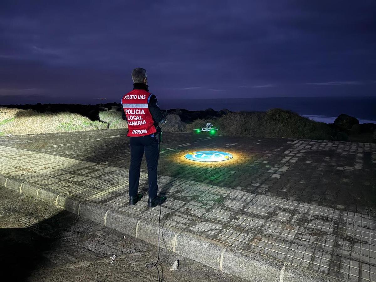 Segundo día de búsqueda del bañista extranjero desaparecido en Los Charcones en Lanzarote