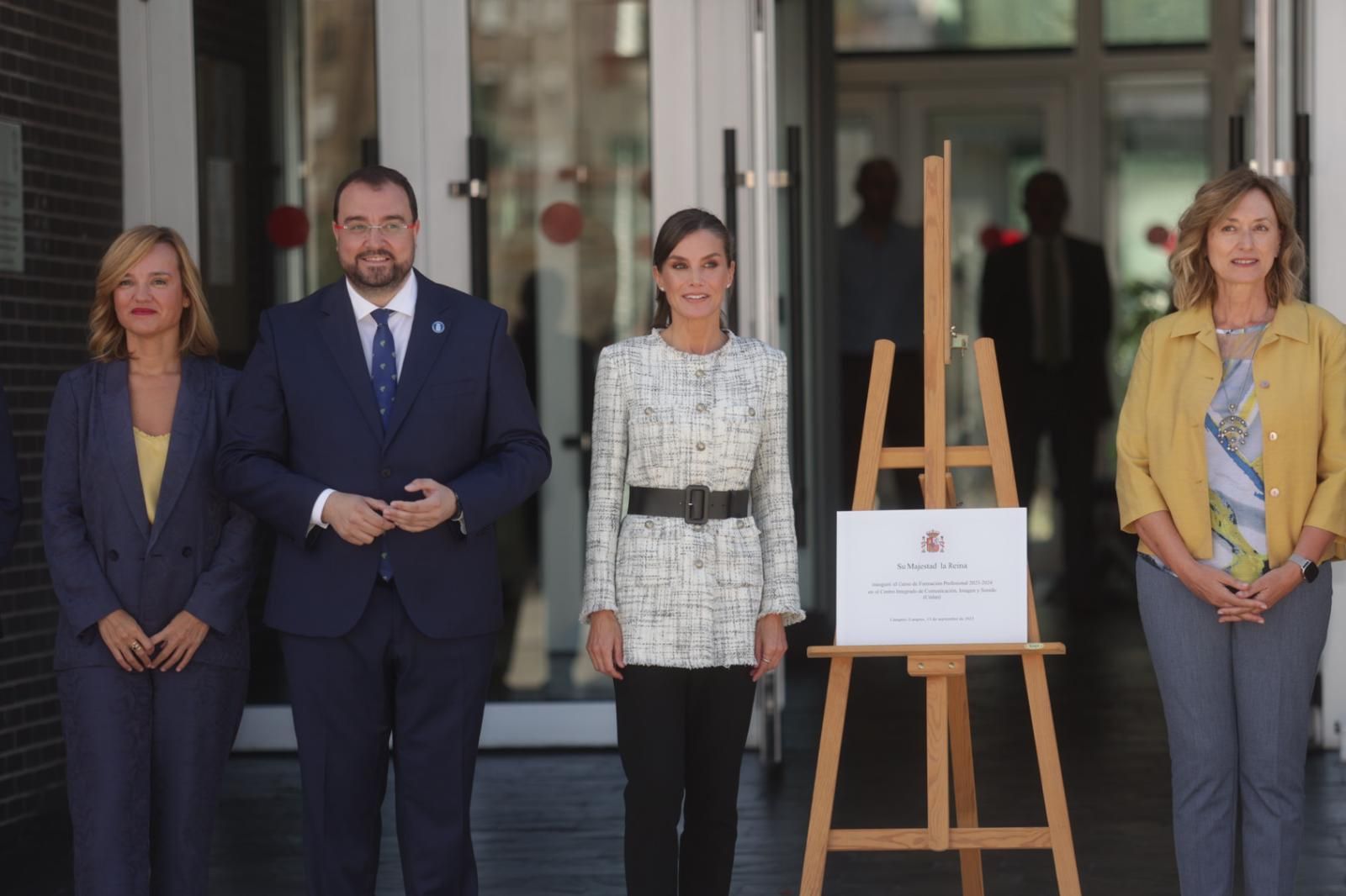 La Reina Letizia inaugura el curso de FP en el Cislan de Langreo