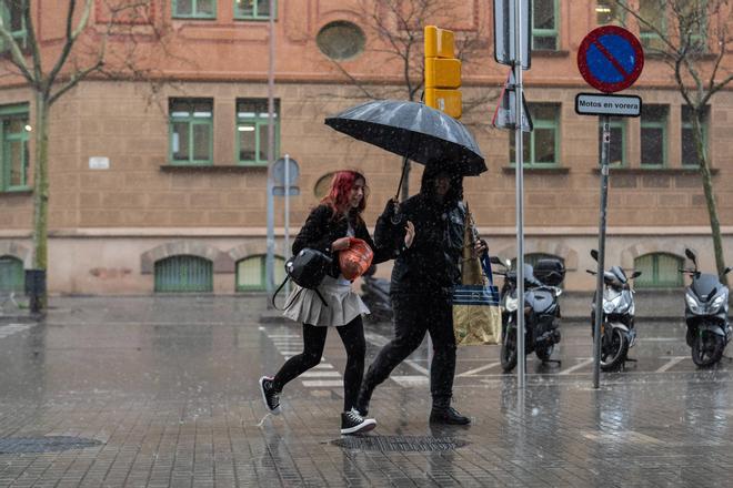 Предупреждают о сильных дождях в Каталонии
