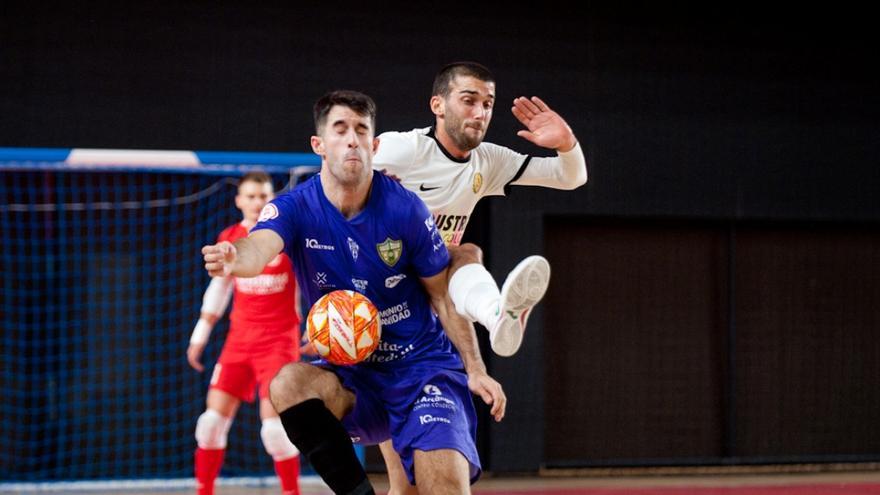 El Córdoba Futsal prepara el duelo de Antequera con Ismael y Fabio en plena forma