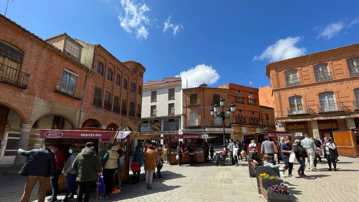 La plaza Mayor, espacio de esta I Feria de Repostería, esta mañana.