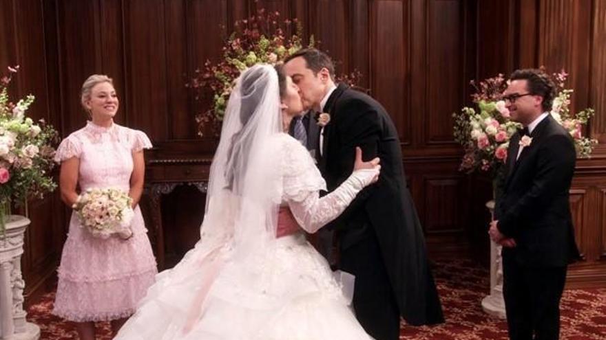 Escena de la boda de Sheldon.