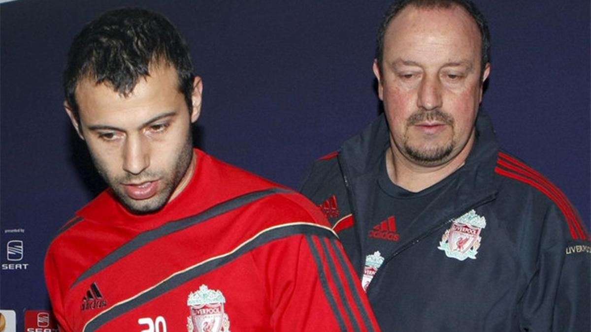 Javier Mascherano, junto a Benítez, en una foto de archivo de 2010