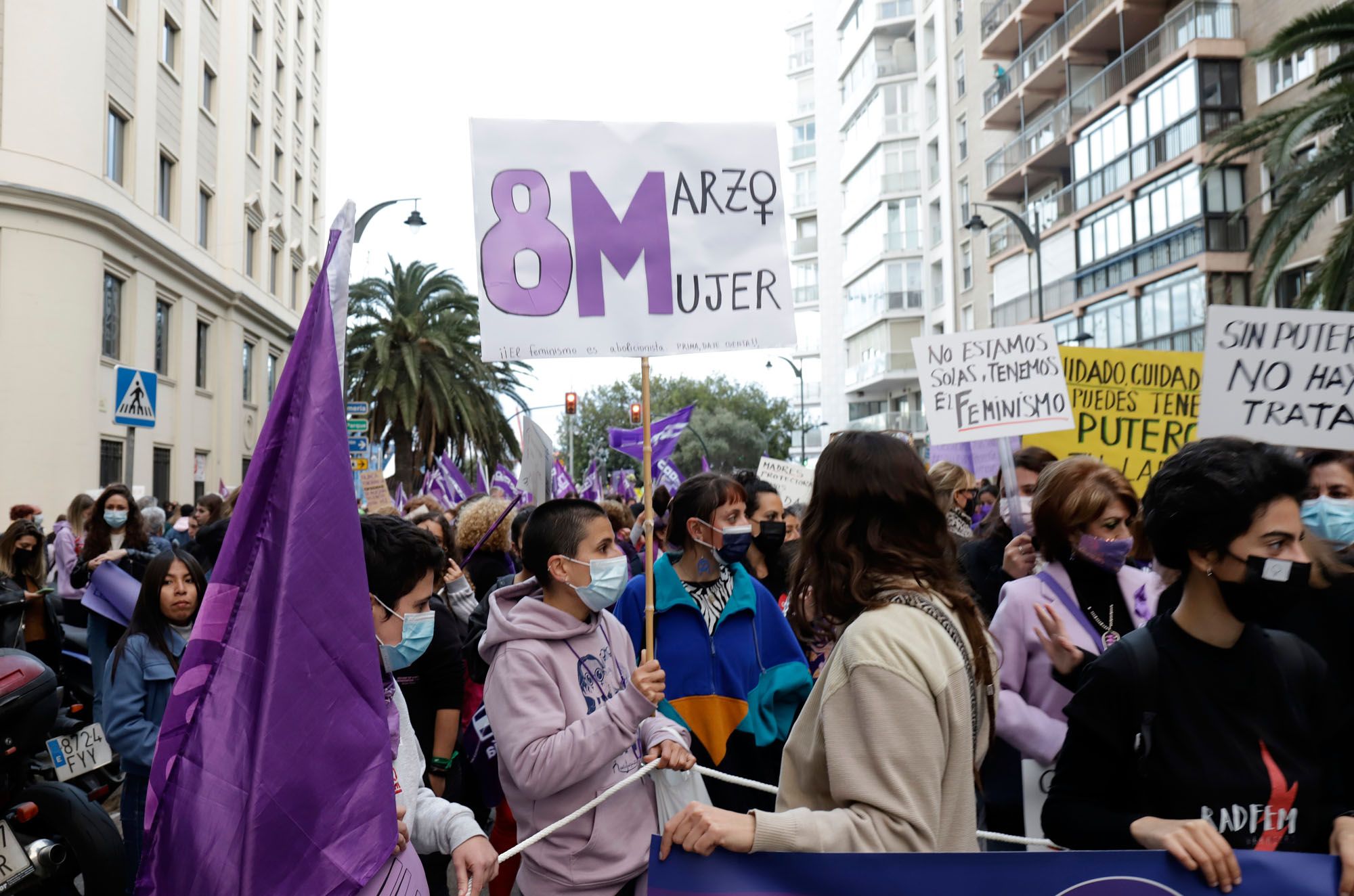 Las imágenes de la marcha multitudinaria por el Día Internacional de la Mujer en Málaga.