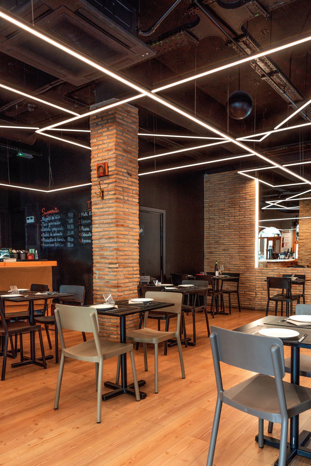 Sala del restaurante Ultramarinos.