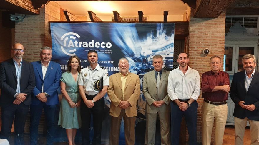 Atradeco premia en su 45 aniversario  al Ayuntamiento de Córdoba, Diputación y Policía Autonómica