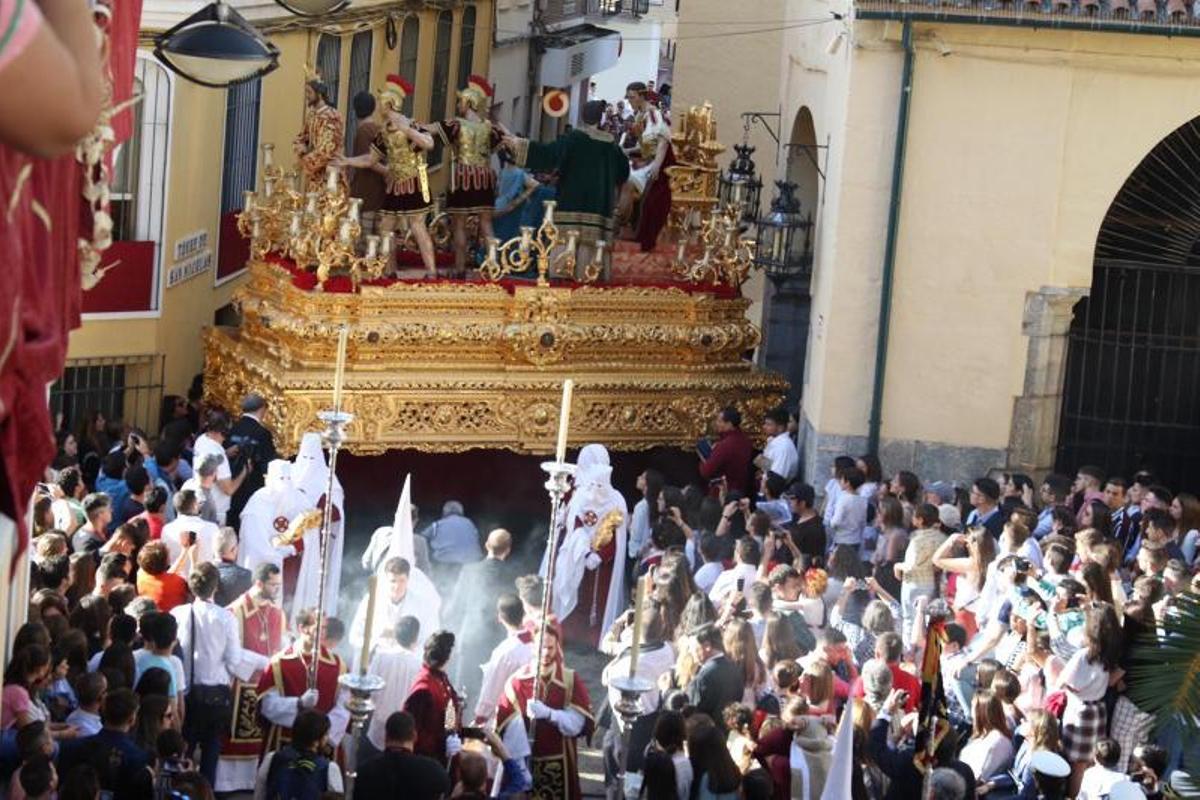 Lunes Santo primaveral para albergar una simbiosis de marchas y silencio