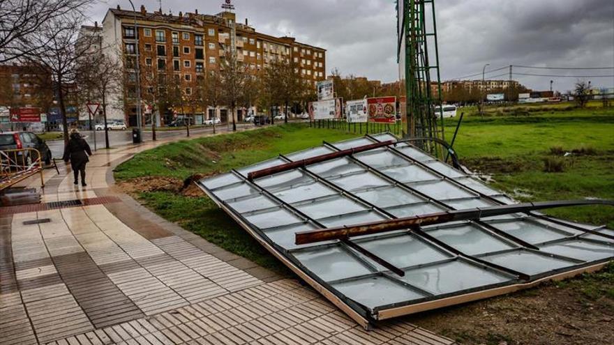 Ríos desbordados y vientos de 120 kms/h por la borrasca ‘Elsa’