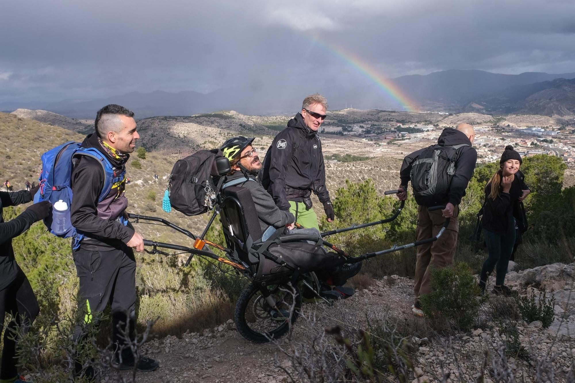 Así ha sido la subida más inclusiva al Monte Bolón de Elda en el día de Reyes