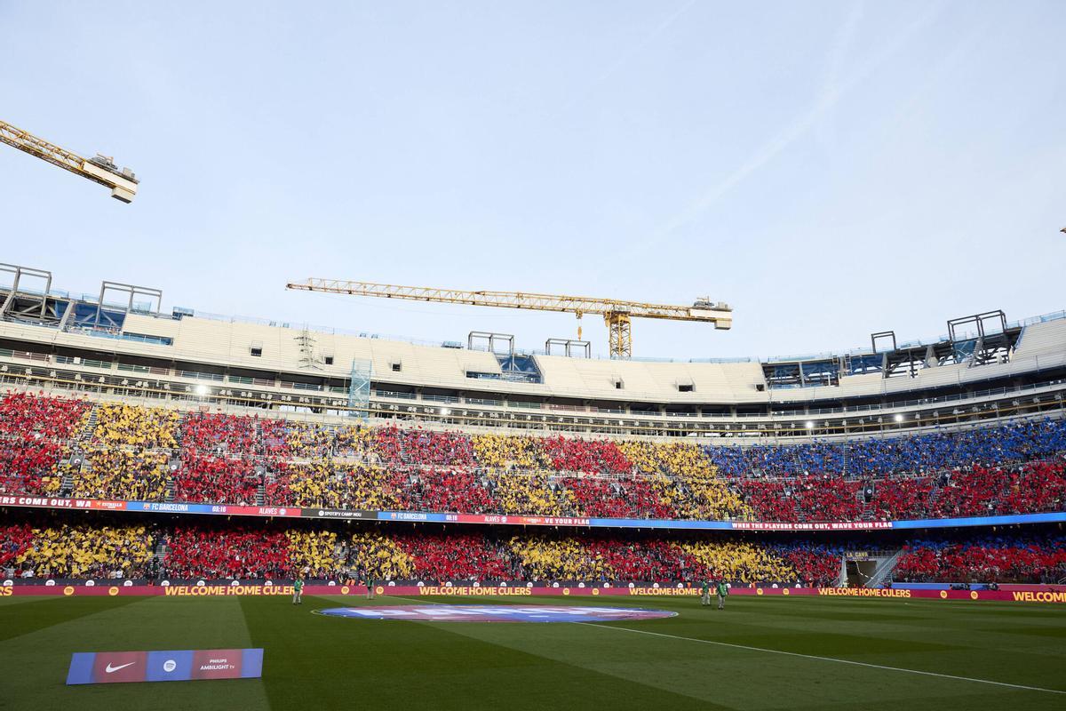 El mosaico del Spotify Camp Nou para celebrar el 126 aniversario del FC Barcelona contra el Deportivo Alavés