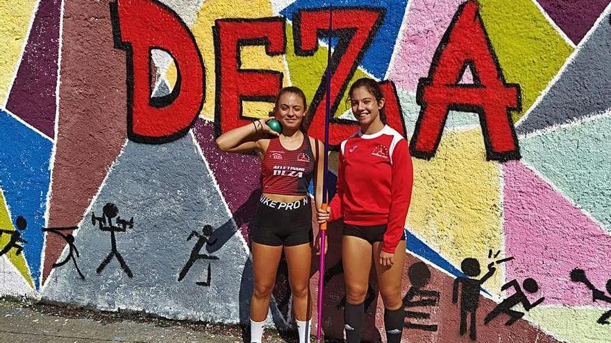 Antía Framiñán y Marta Lázara, del Escola de Atletismo Deza.