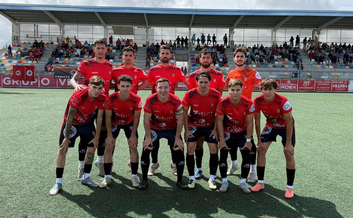 Formación del Egabrense en Lebrija.
