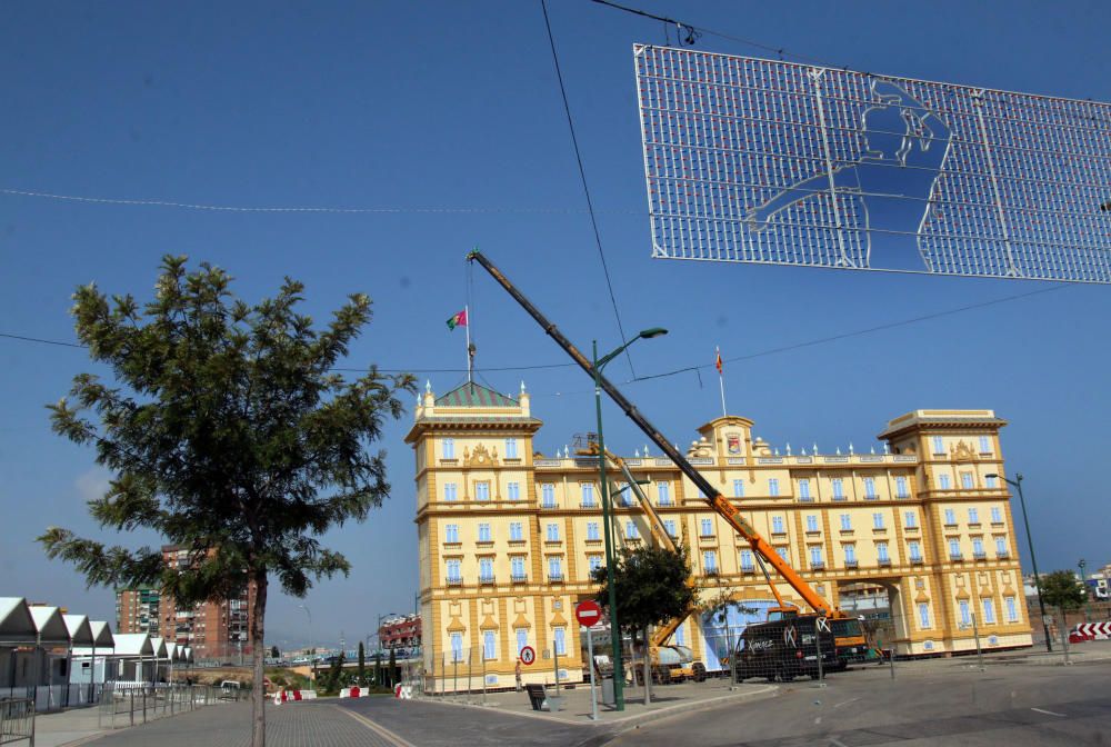 Comienzan los preparativos y el montaje de la portada y las casetas de cara a la semana de fiesta del 12 al 21 de agosto