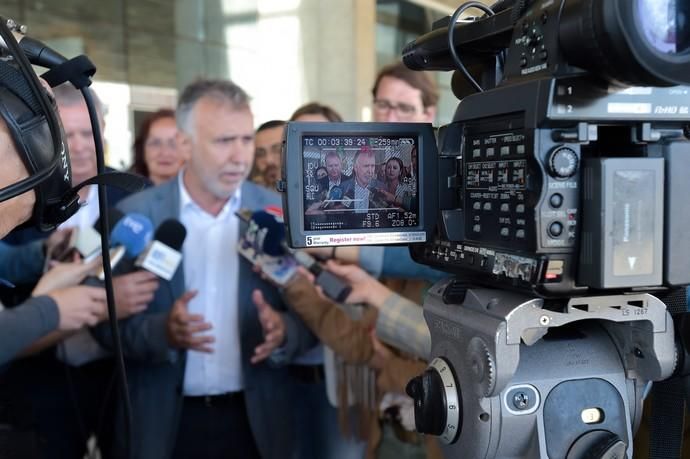 17-04-2019 LAS PALMAS DE GRAN CANARIA. Psoe presenta candidaturas 26M en la Junta Electoral Provincial de Las Palmas  | 17/04/2019 | Fotógrafo: Andrés Cruz